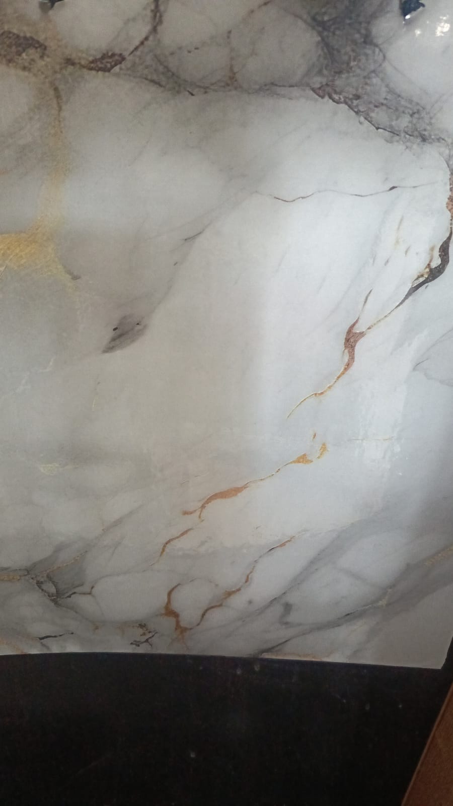 Papel Vinilo Adhesivo Brillante 60 cm × 10 m